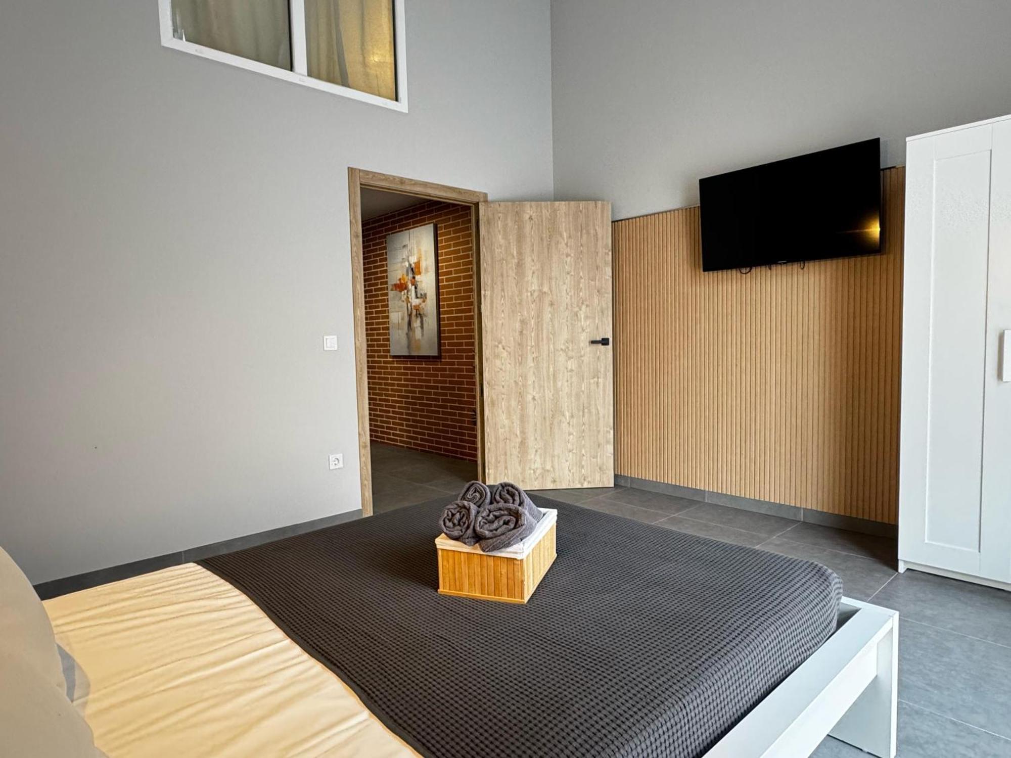 Cruilles 13 Appartement *